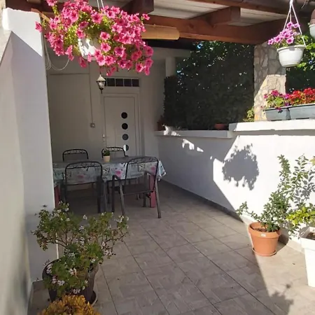 Jolanda Apartment