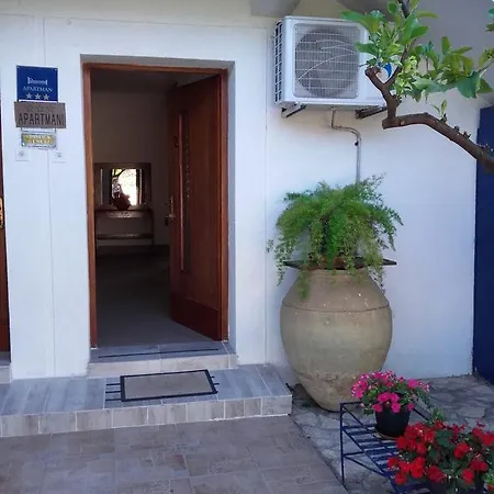 Apartment Jolanda *