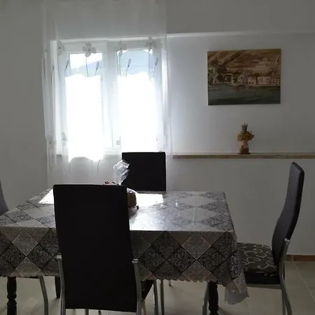 Jolanda Apartment